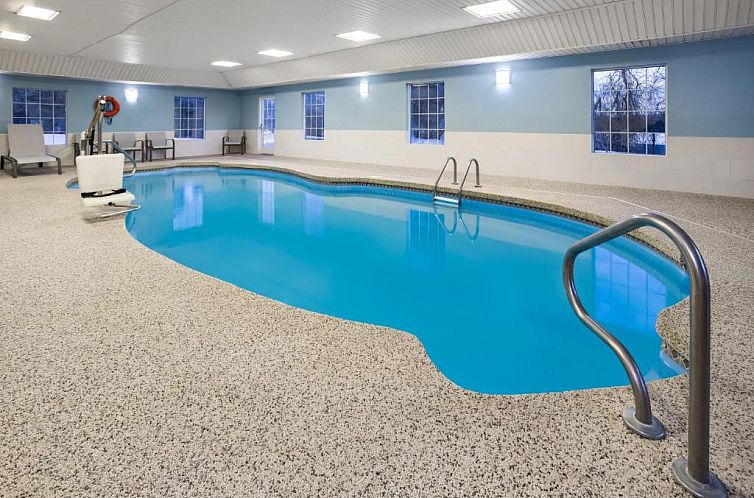 Holiday Inn Express Hotel & Suites Brattleboro, an IHG Hotel