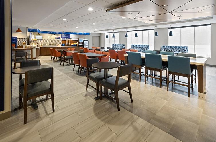 Holiday Inn Express Hotel & Suites Brattleboro, an IHG Hotel