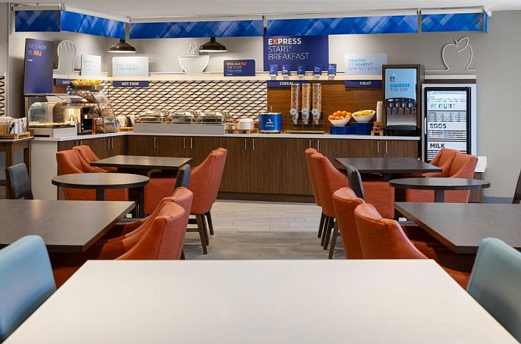 Holiday Inn Express Hotel & Suites Brattleboro, an IHG Hotel