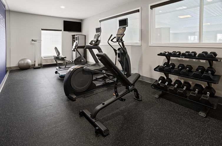 Holiday Inn Express Hotel & Suites Brattleboro, an IHG Hotel