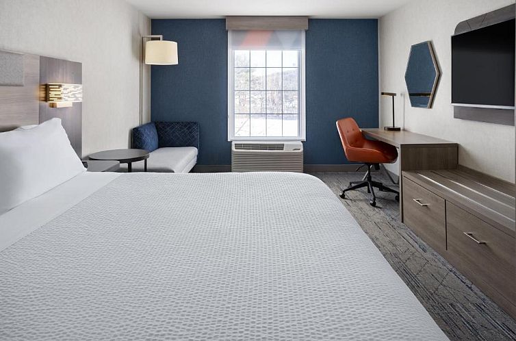 Holiday Inn Express Hotel & Suites Brattleboro, an IHG Hotel