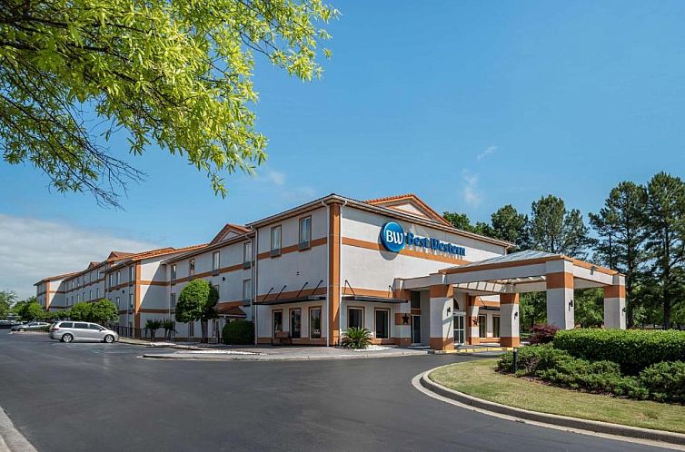 Best Western Plus Carlton Suites - Birmingham