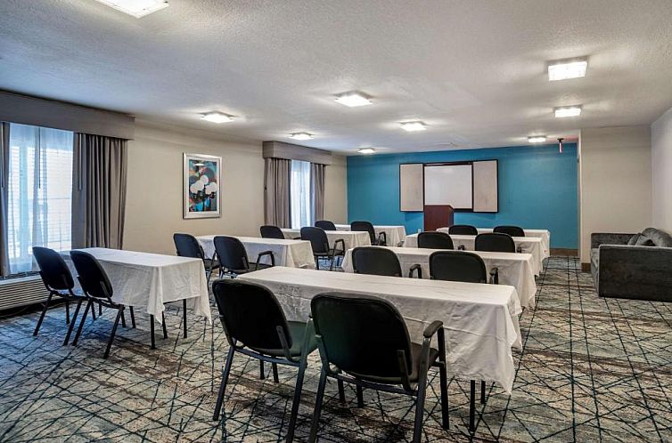 Best Western Plus Carlton Suites - Birmingham