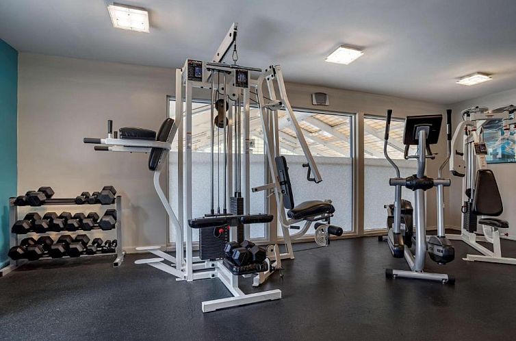 Best Western Plus Carlton Suites - Birmingham