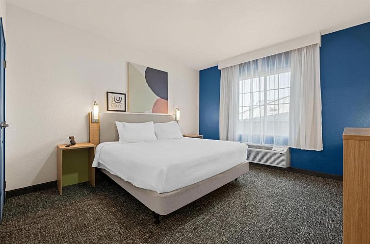 Country Inn & Suites by Radisson, Homewood, AL