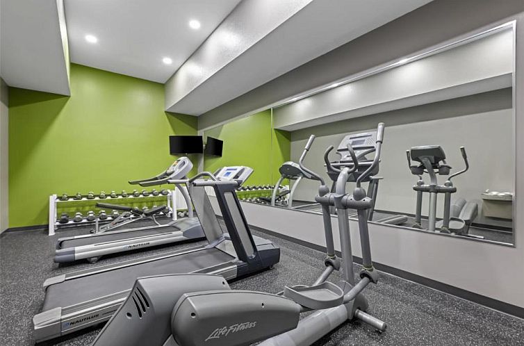 Country Inn & Suites by Radisson, Homewood, AL