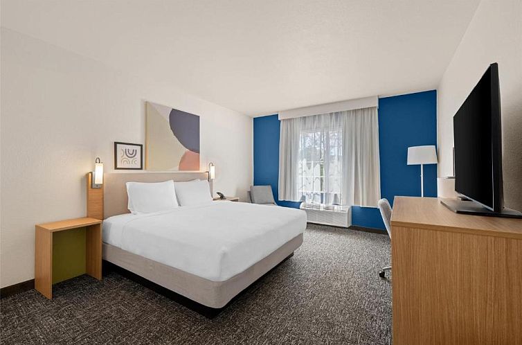 Country Inn & Suites by Radisson, Homewood, AL