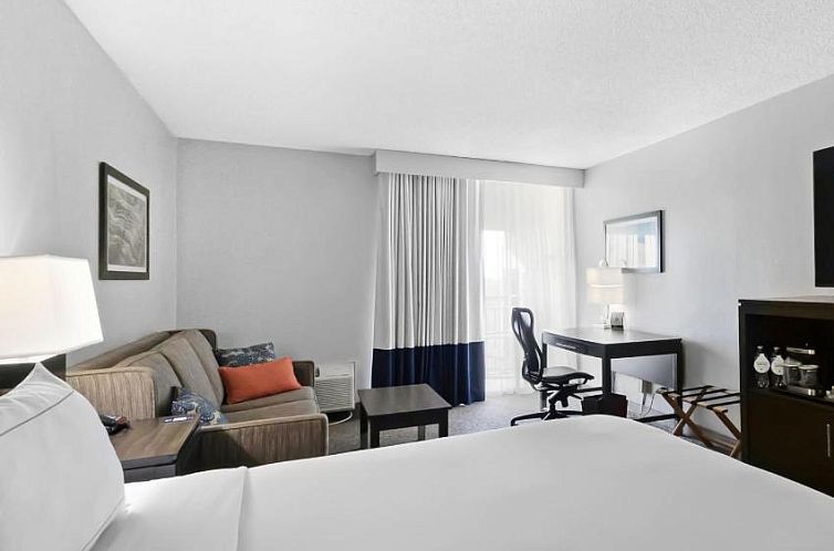 DoubleTree by Hilton Palm Beach Gardens