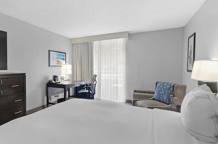 DoubleTree by Hilton Palm Beach Gardens