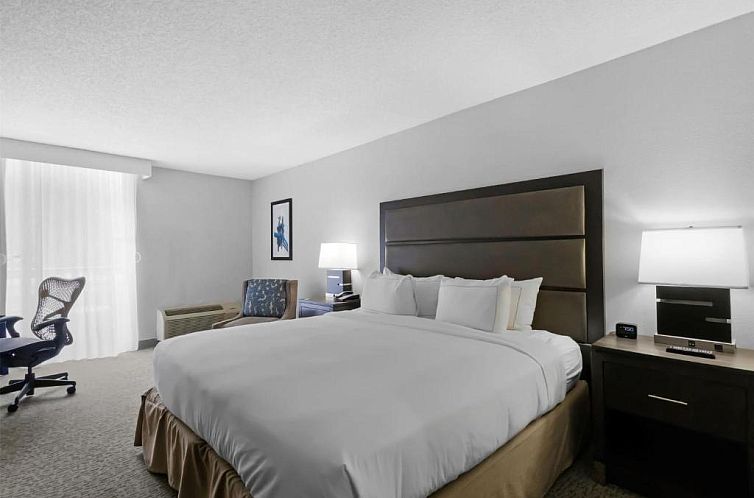 DoubleTree by Hilton Palm Beach Gardens