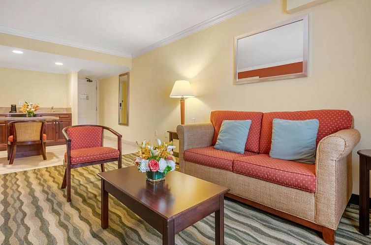 Best Western Plus Palm Beach Gardens Hotel & Suites and Conf