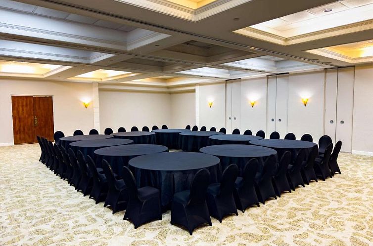 Best Western Plus Palm Beach Gardens Hotel & Suites and Conf