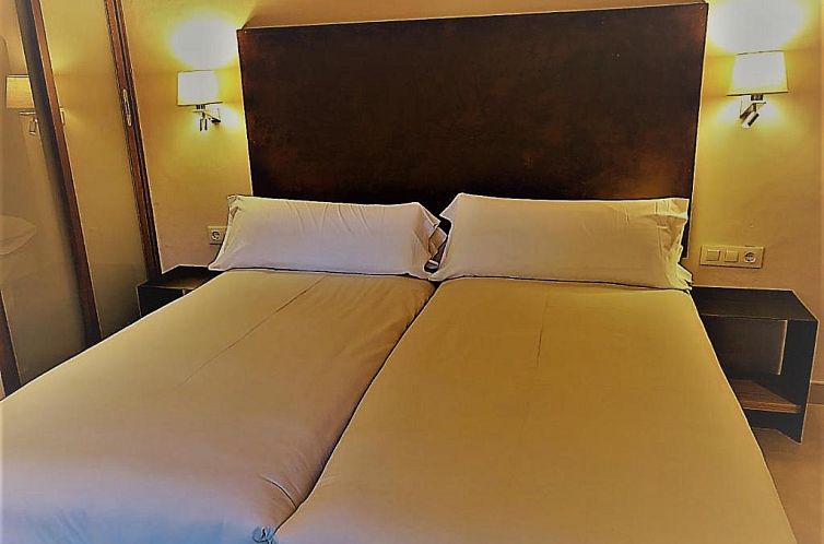 Chillout Hotel Tres Mares