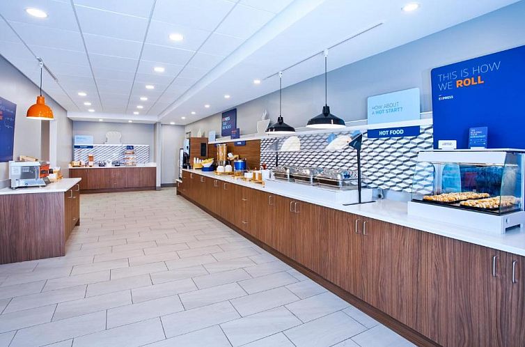 Holiday Inn Express Hotel & Suites - Belleville Area, an IHG