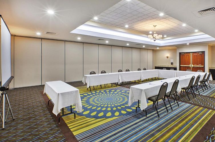 Holiday Inn Express Hotel & Suites - Belleville Area, an IHG