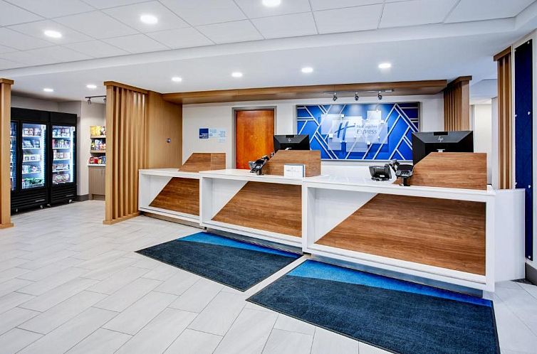 Holiday Inn Express Hotel & Suites - Belleville Area, an IHG