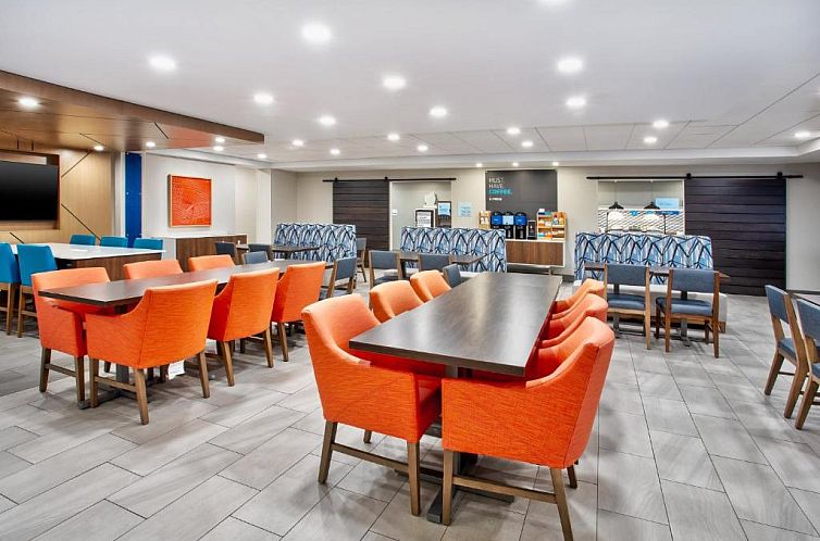 Holiday Inn Express Hotel & Suites - Belleville Area, an IHG