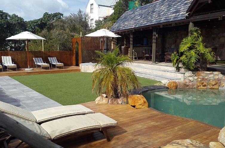 African Violet Guest Suites