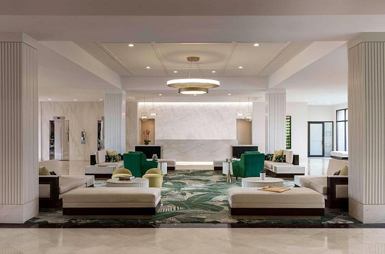 Hilton Palm Beach Airport