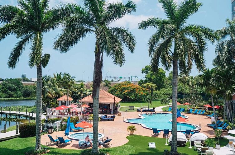 Hilton Palm Beach Airport