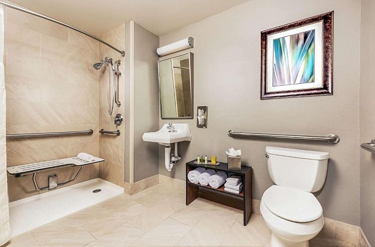 DoubleTree by Hilton West Palm Beach Airport