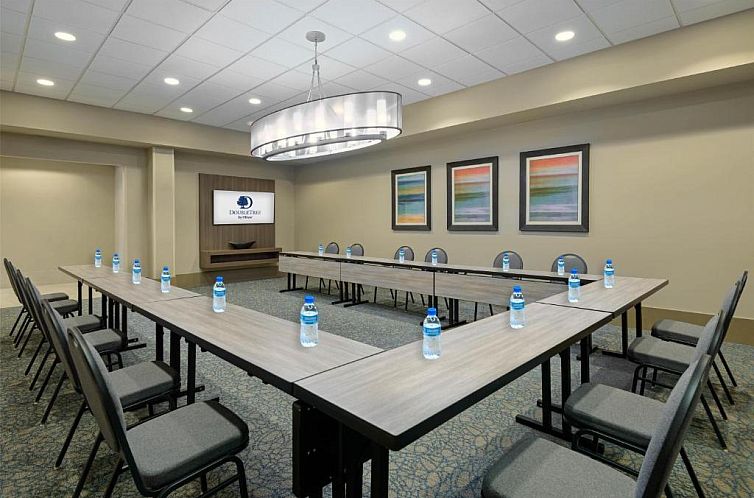 DoubleTree by Hilton West Palm Beach Airport