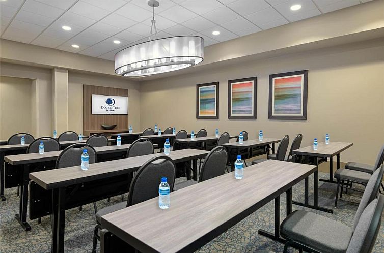 DoubleTree by Hilton West Palm Beach Airport