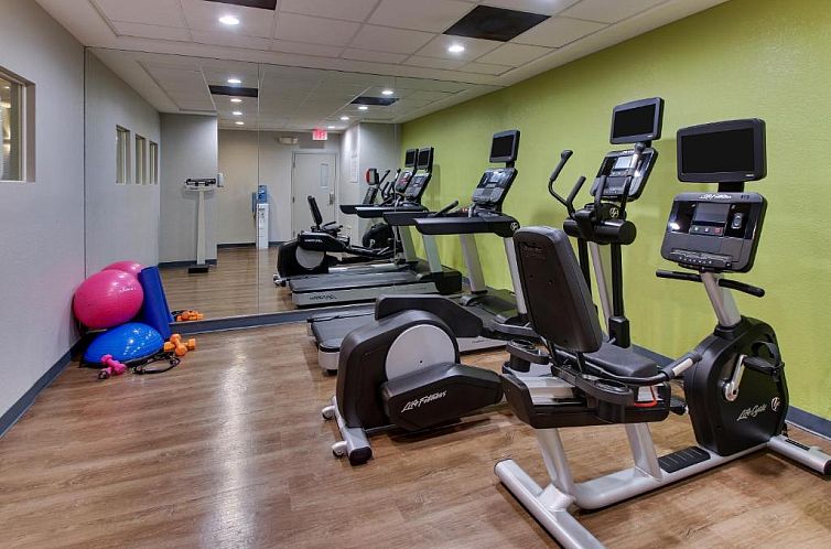 Holiday Inn Express West Palm Beach Metrocentre, an IHG Hote