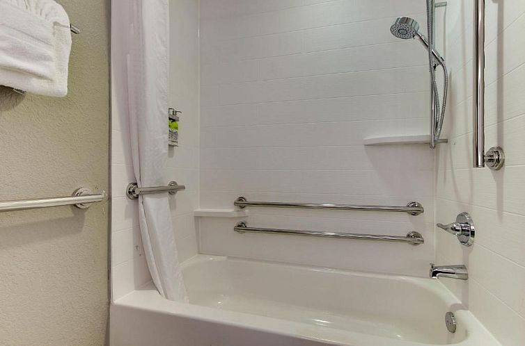 Holiday Inn Express West Palm Beach Metrocentre, an IHG Hote