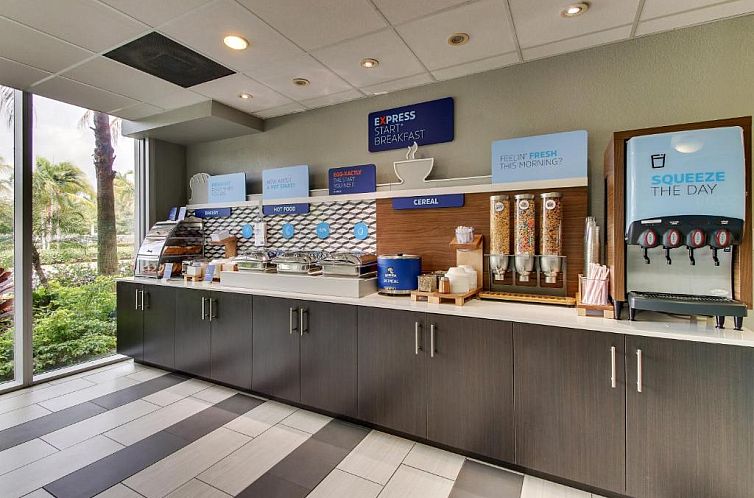 Holiday Inn Express West Palm Beach Metrocentre, an IHG Hote