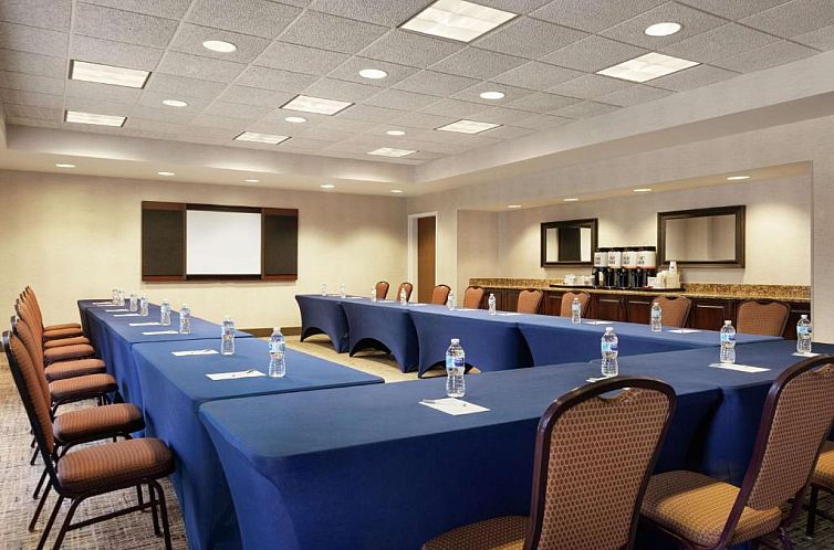 Hampton Inn & Suites Rogers