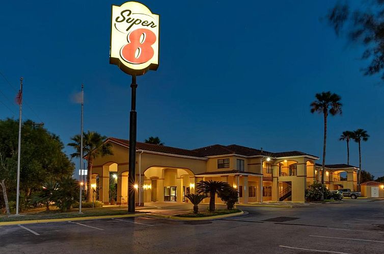 Super 8 by Wyndham Weslaco