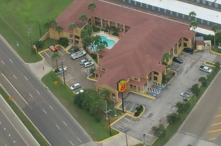 Super 8 by Wyndham Weslaco