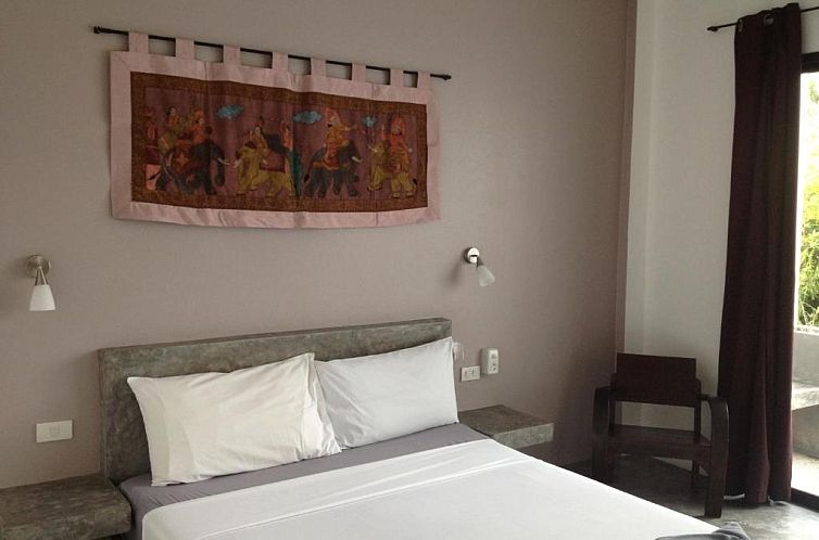 Sairee Sairee Guesthouse
