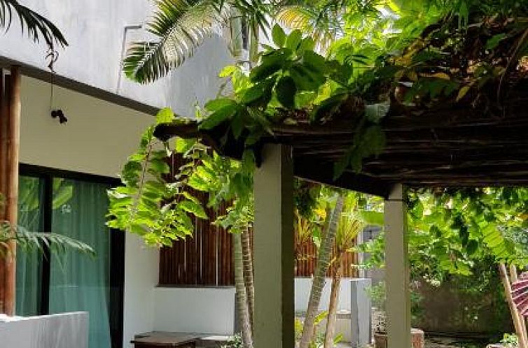 Sairee Sairee Guesthouse