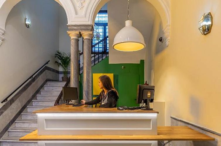 Oasis Backpackers' Palace Seville