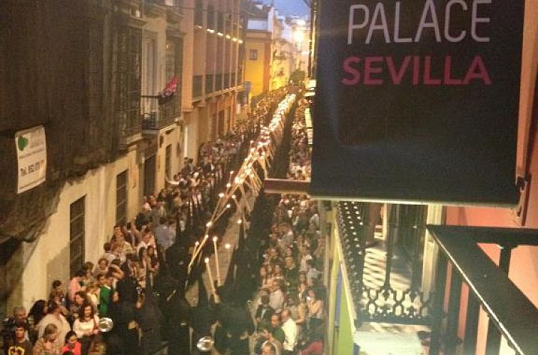 Oasis Backpackers' Palace Seville