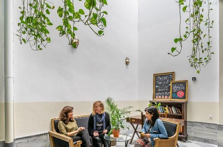 Oasis Backpackers' Palace Seville