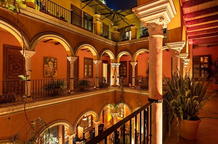 Hotel Casa Del Poeta