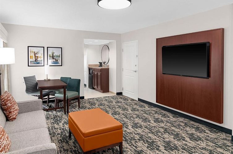 Embassy Suites Fort Myers - Estero