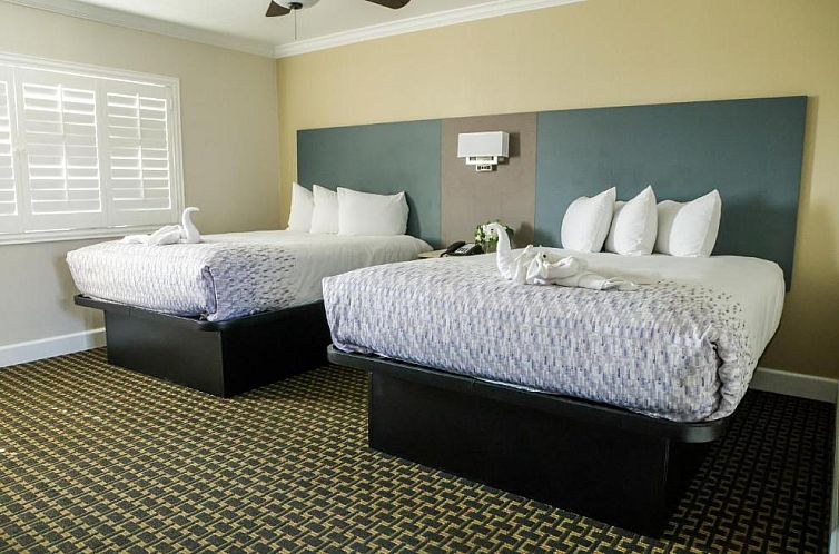 Sea Breeze Inn - San Simeon