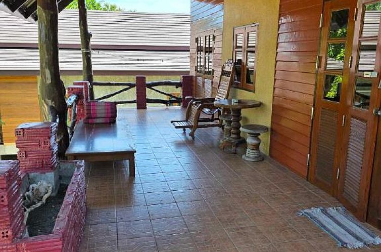 Dewshore Resort