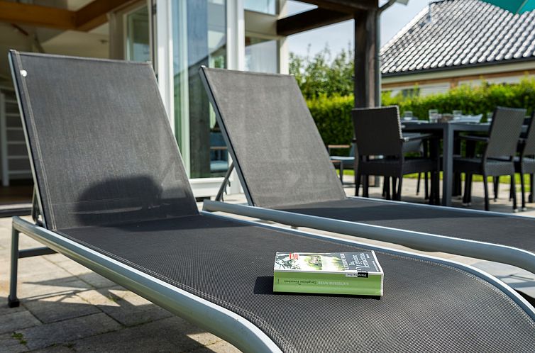 Vakantiehuis Zonnedorp 27, "Beach Villa"