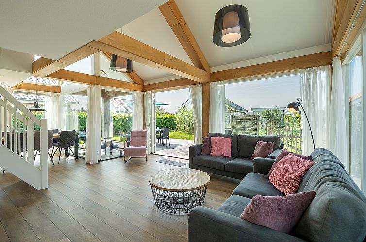 Vakantiehuis Zonnedorp 27, "Beach Villa"