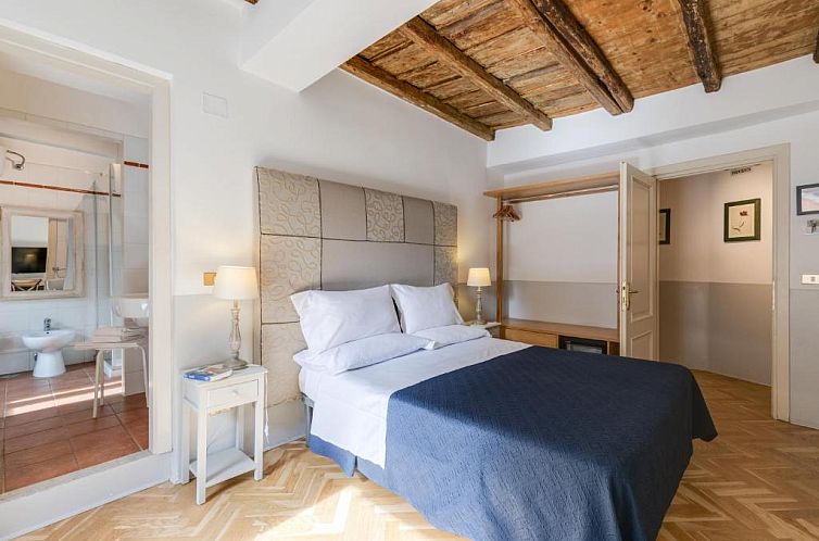 The Bluehostel