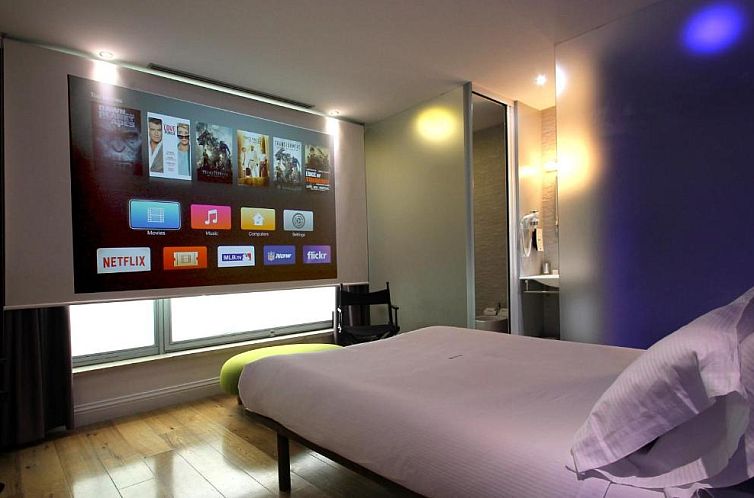 iRooms Forum & Colosseum