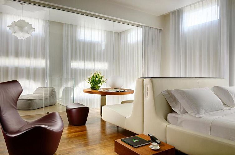 Palazzo Montemartini Rome, A Radisson Collection Hotel