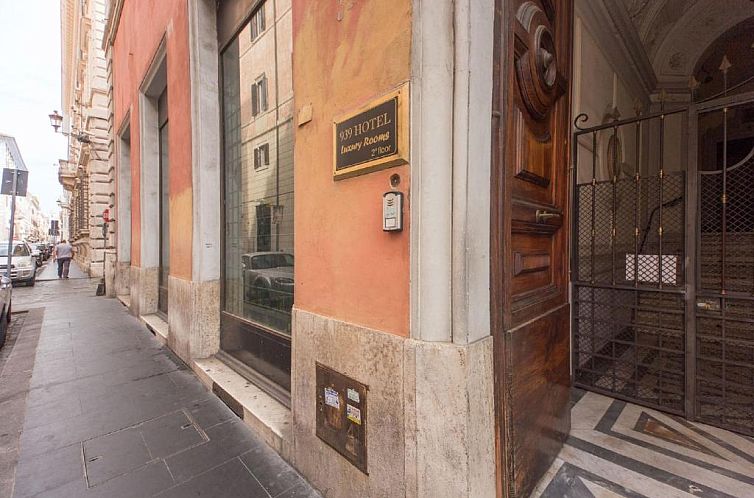 939 Hotel