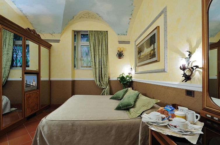 Hotel Farnese