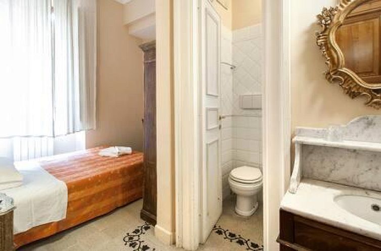 Marta Guest House